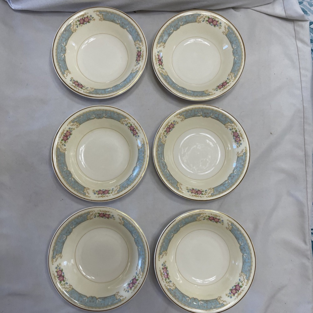 Vintage Edwin Knowles 1943 Floral Blue Scroll Small Bowl Semi Vitreous USA 43-11